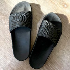 GUCCI Pursuit Logo Slides Sandal Size 9